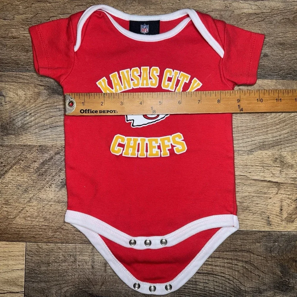 Kansas City Chiefs NFL Baby Button Up Bodysuit 0/3 Months